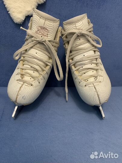 Фигурные коньки edea Wave 210