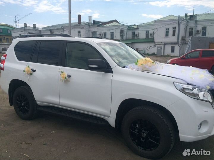 Свадебное украшение бело-желтое