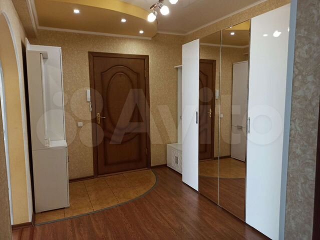 3-к. квартира, 89,5 м², 2/5 эт.