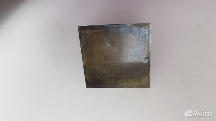 Пирамида египетская металл