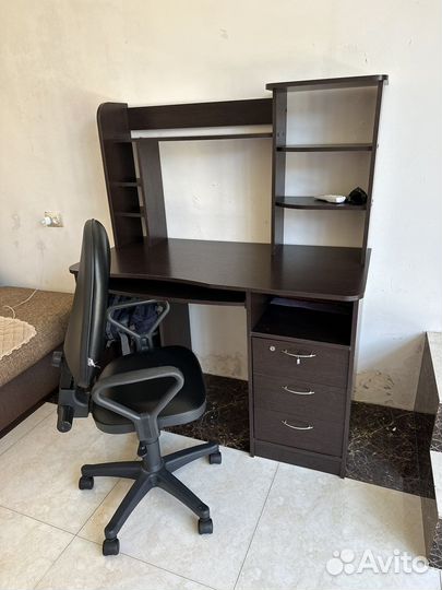 Компьютерный стол