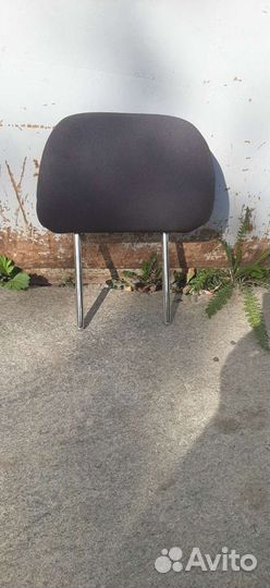 Подголовник автомобильный