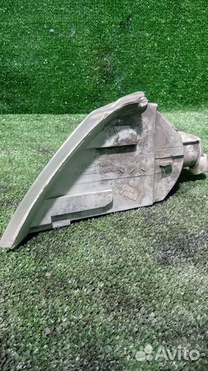 Указатель поворота правый Renault Laguna