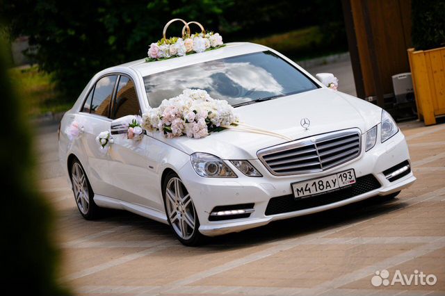 Украшение на свадебную машину