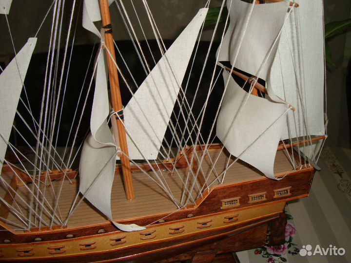 Модель корабля из дерева Ручная работа