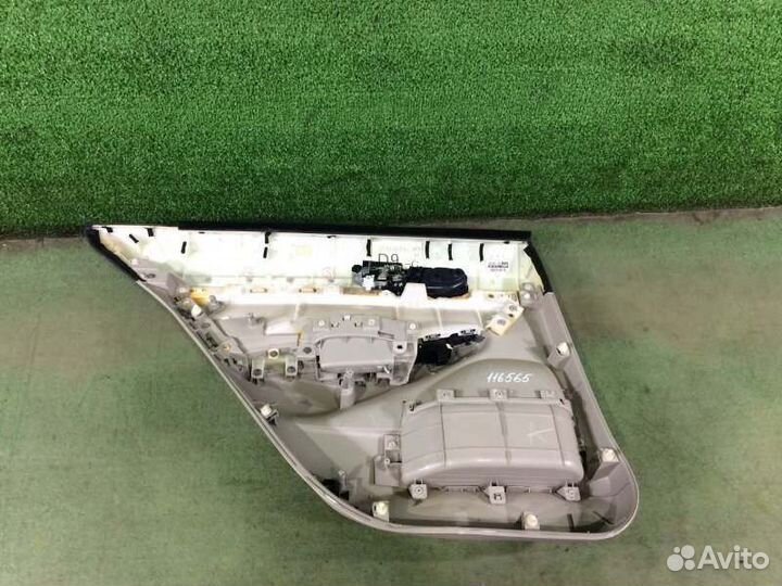 Обшивка двери задняя правая Honda Civic FD3 LDA