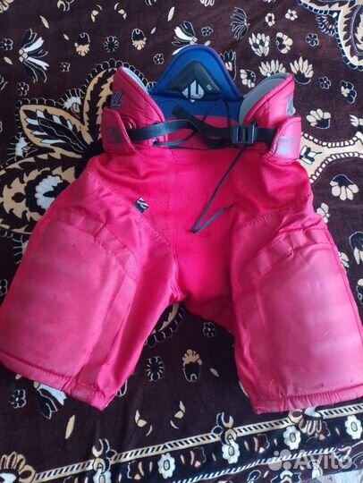 Шорты хоккейные детские красные