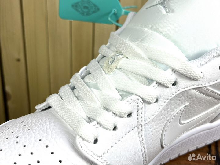 Nike Air Jordan 1 Low Triple White