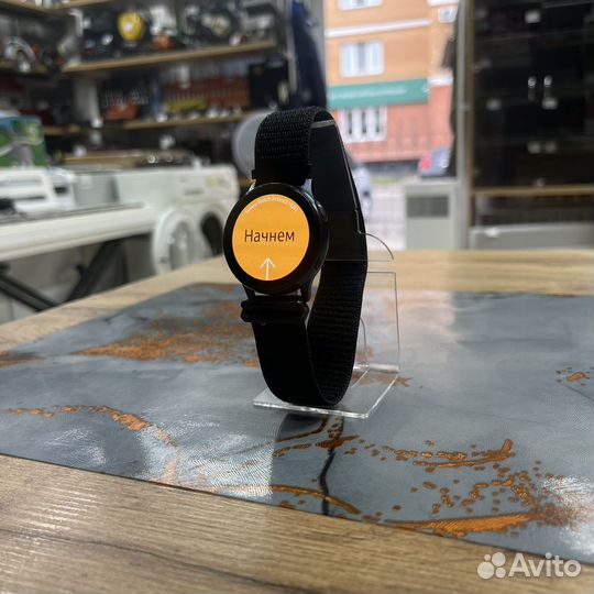 SMART часы Samsung Galaxy Watch SM-R830