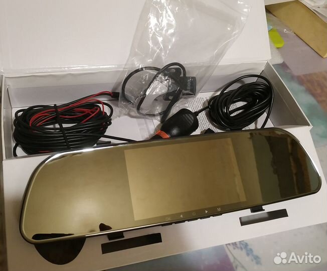 Автомобильный регистратор ibox-1080 dual