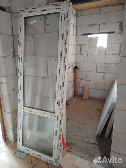 Дверь новая, поворотно-откидная