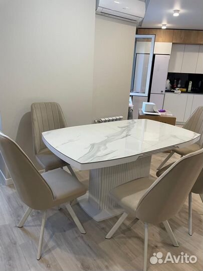 Стол из керамогранита