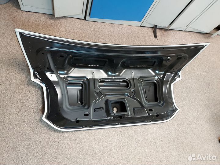 Крышка багажника Renault Logan 901006652R