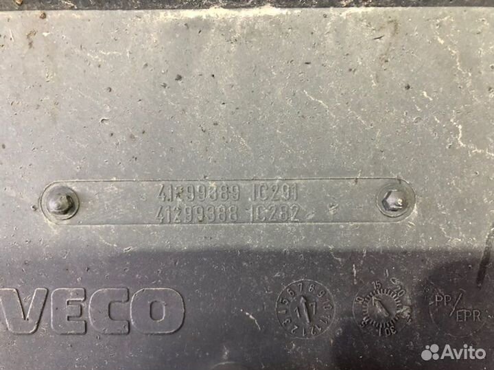 Крыло переднее левое Iveco Stralis 4*2 euro 5 2013