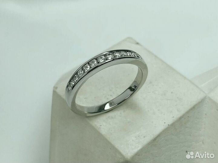 Золотое кольцо с бриллиантами 0,28 ct 585 пробы