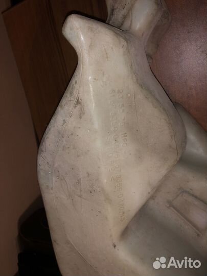 Бачок омывателя bmw 5 e34 61678359046