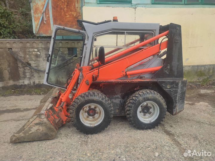 Мини-погрузчик Locust / Way Industry L752, 2005