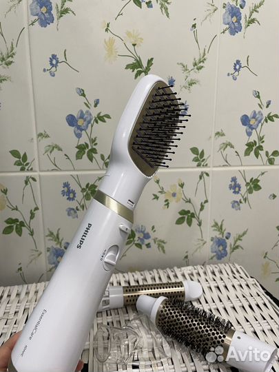 Фен для сушки и укладки волос