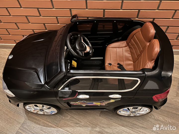 Детский электромобиль двухместный на пульте