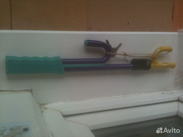 Блокиратор руля и многофункциональные плоскогубцы