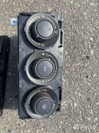 Блок управления отопителем Peugeot 408