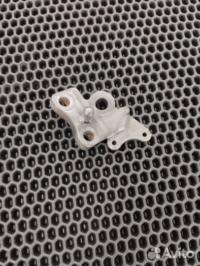 Kawasaki zx7r, zx7, ZX750P кронштейн подножки