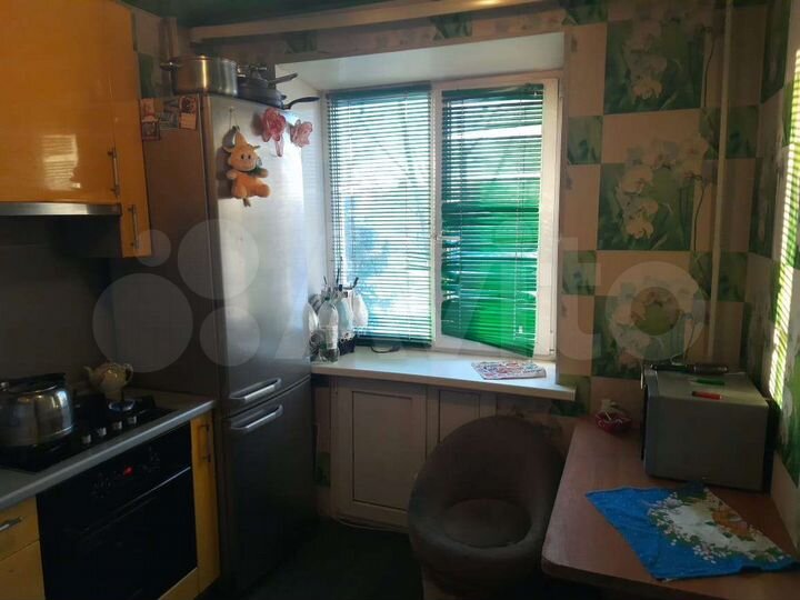 Доля в 2-к. квартире, 45 м², 2/4 эт.