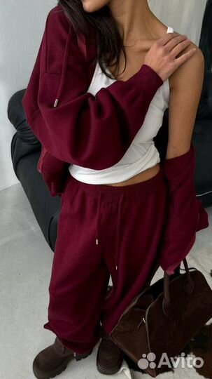 Спортивный костюм женский