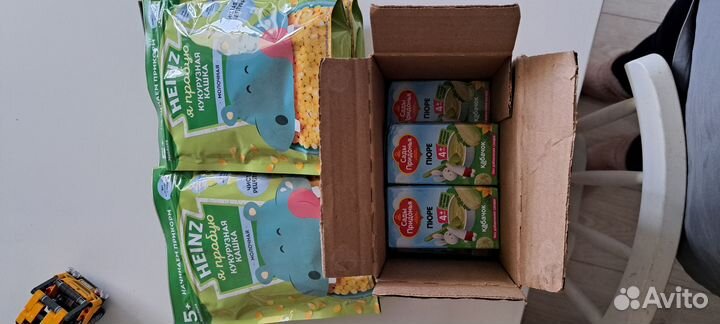 Детское питание (каши Heinz и пюре кабачок)