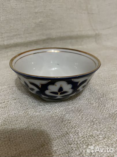 Узбекская посуда пахта - большое блюдо и пиала