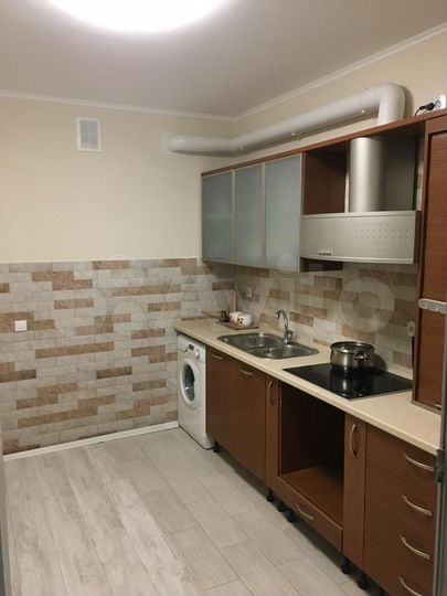 2-к. квартира, 75 м², 1/7 эт.