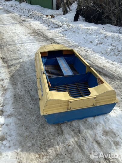 Лодка Романтика