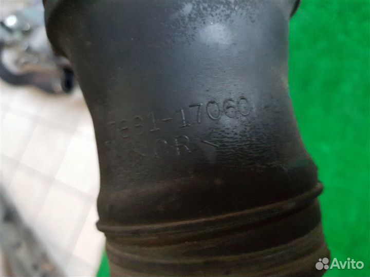 Патрубок воздушного фильтра Toyota Land cruiser