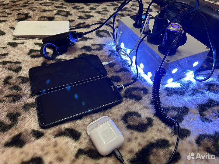 Мини зарядная станция на 12v и 5v, 40 Ah/200 Wh