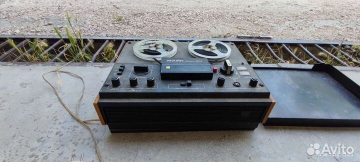 Катушечный магнитофон