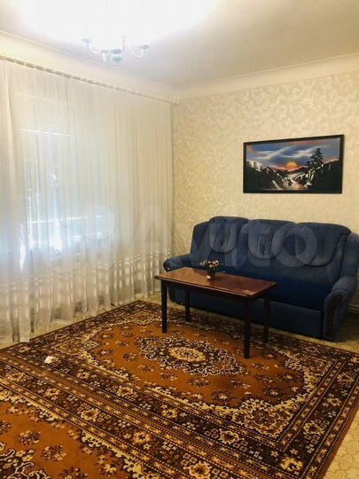 2-к. квартира, 57 м², 1/3 эт.