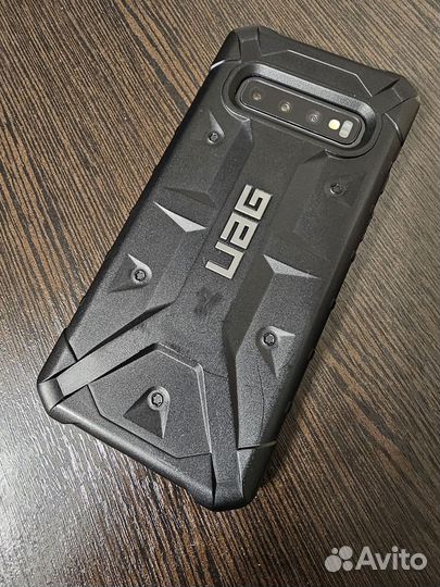 Чехол UAG Pathfinder на Samsung galaxy s10