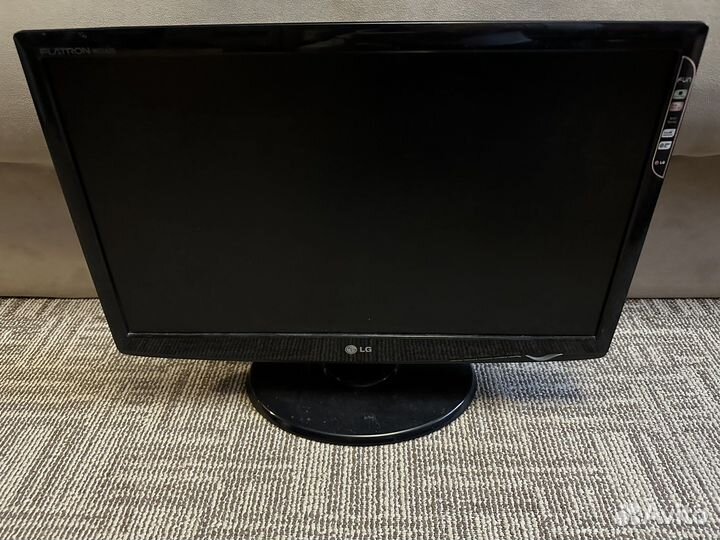 Монитор 22 дюйма