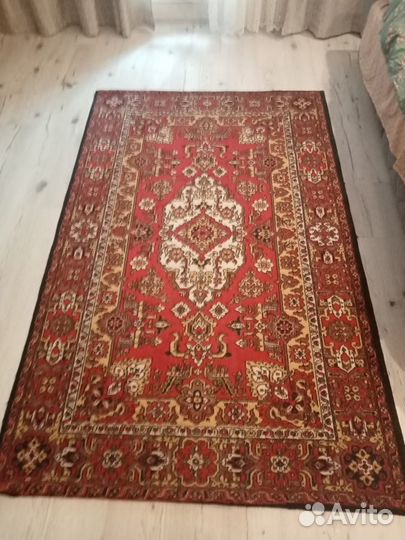 Ковер шерстяной