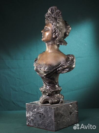 Бронзовый бюст 
