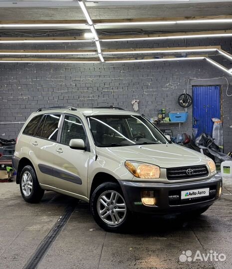 Toyota RAV4 2.0 AT, 2001, 200 000 км