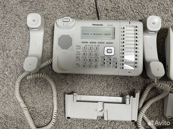 Системный IP-телефон Panasonic KX-NT546RU белые