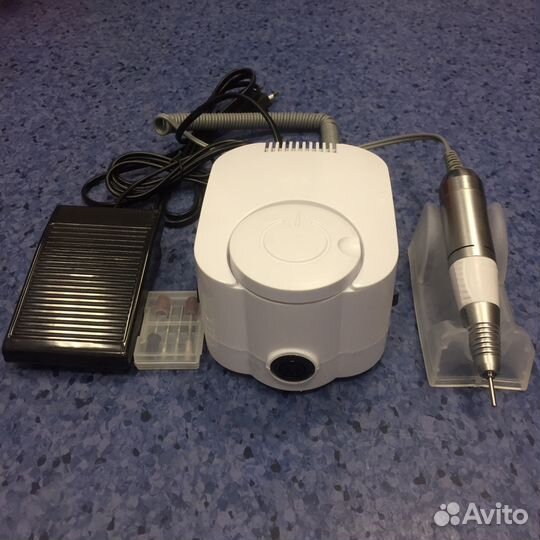 Аппарат для маникюра и педикюра. Новый
