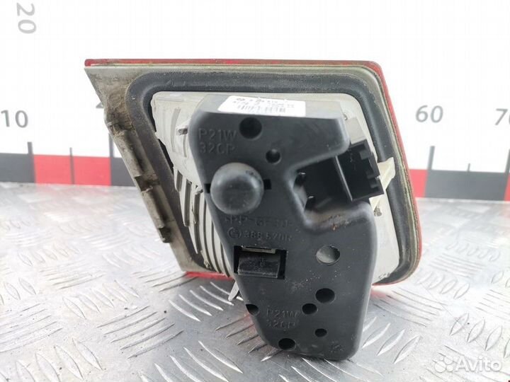 Фонарь крышки багажника правый BMW 3 E46 2003