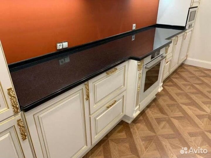 Кухня с островом на заказ Mebellissimo