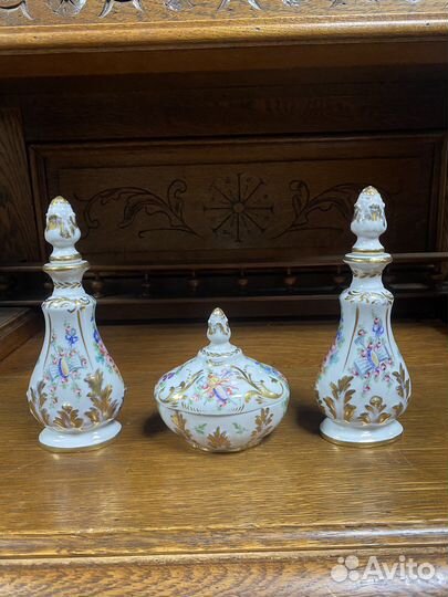 Старинный парфюмерный набор из 3 предметов