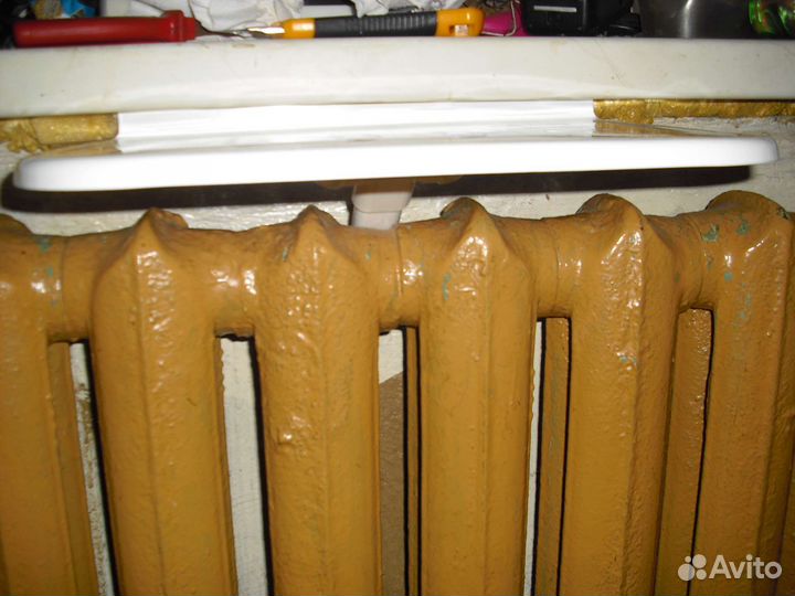 Полка металлическая настенная