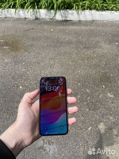 iPhone Xs, 64 ГБ