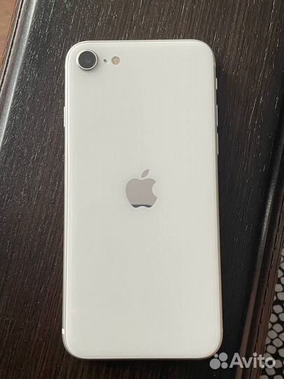 iPhone SE, 128 ГБ