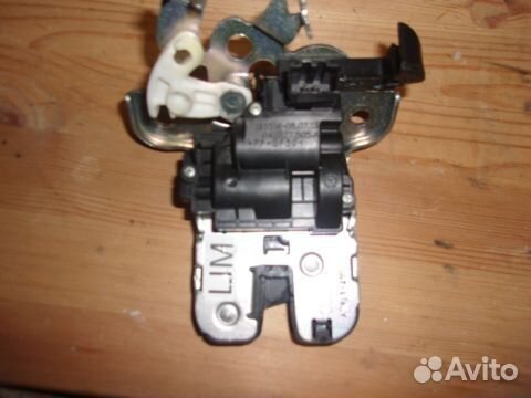 Замок багажника Audi A6 C7 2011